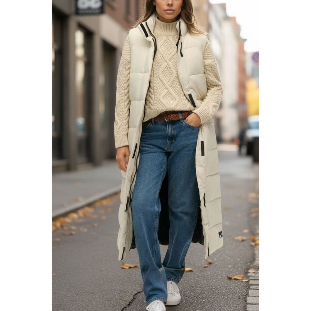 Superdry Long Puffer Vest in Cream